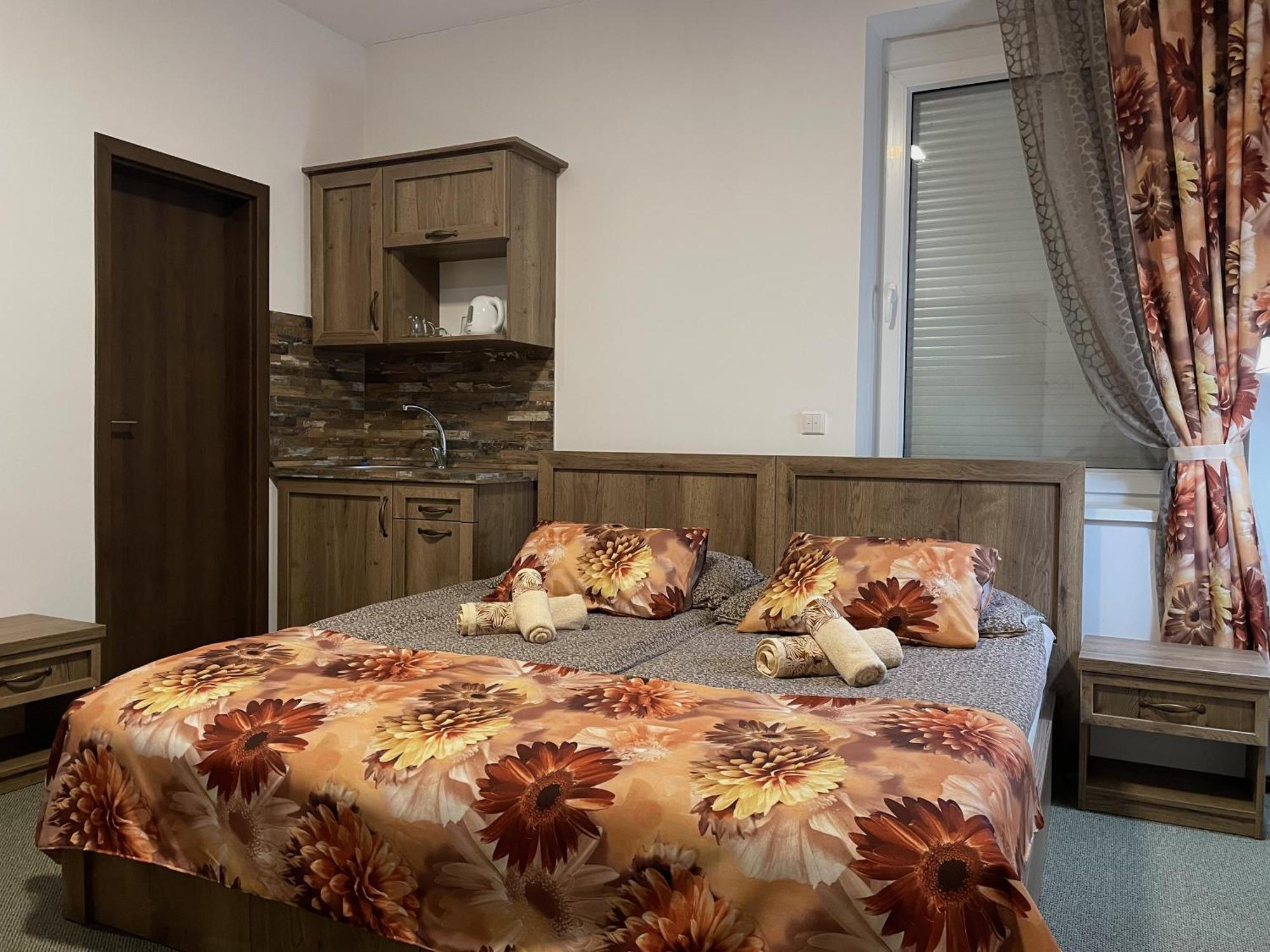 Hotel Herman Rychnov nad Kneznou Esterno foto