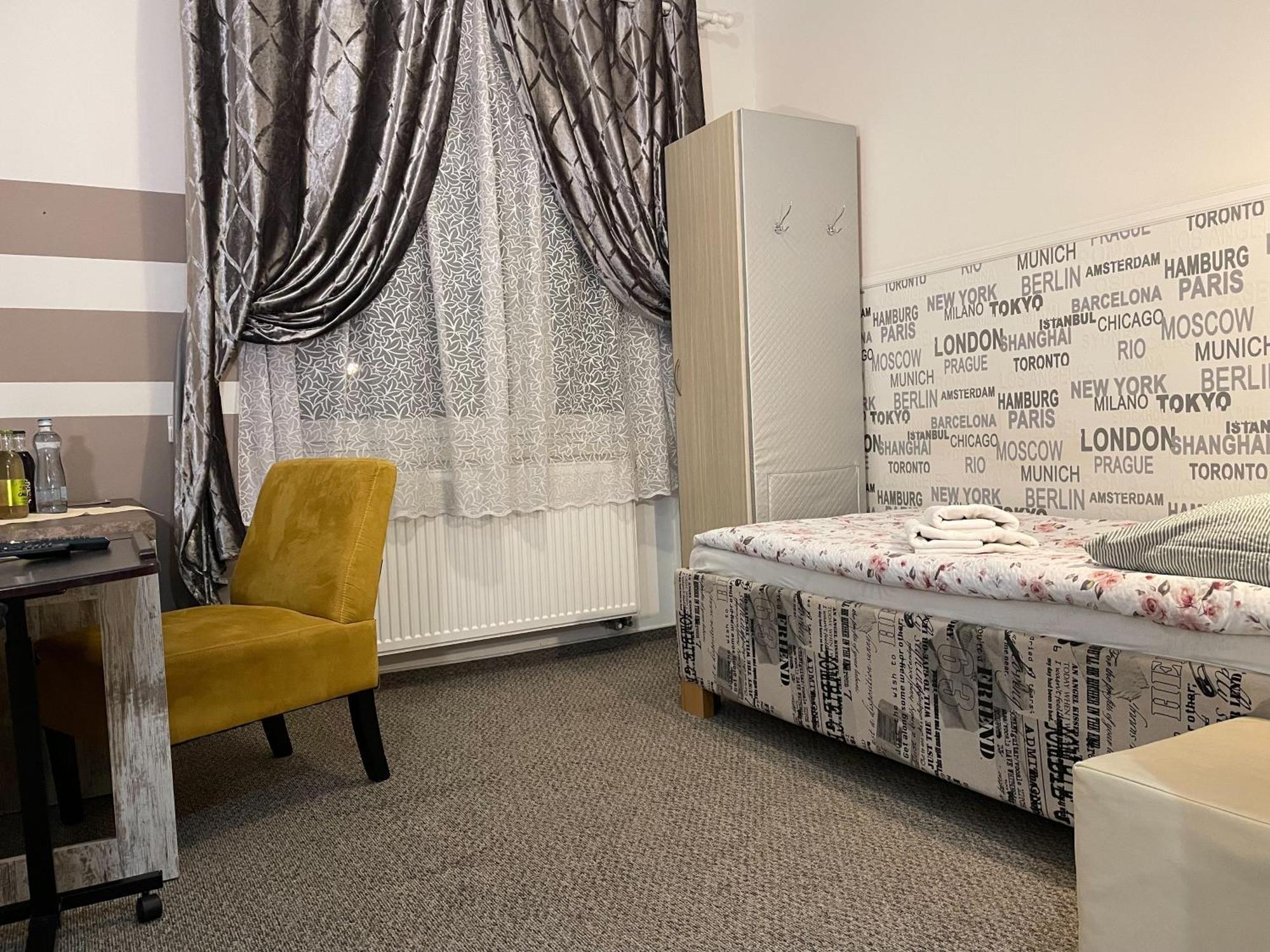 Hotel Herman Rychnov nad Kneznou Esterno foto